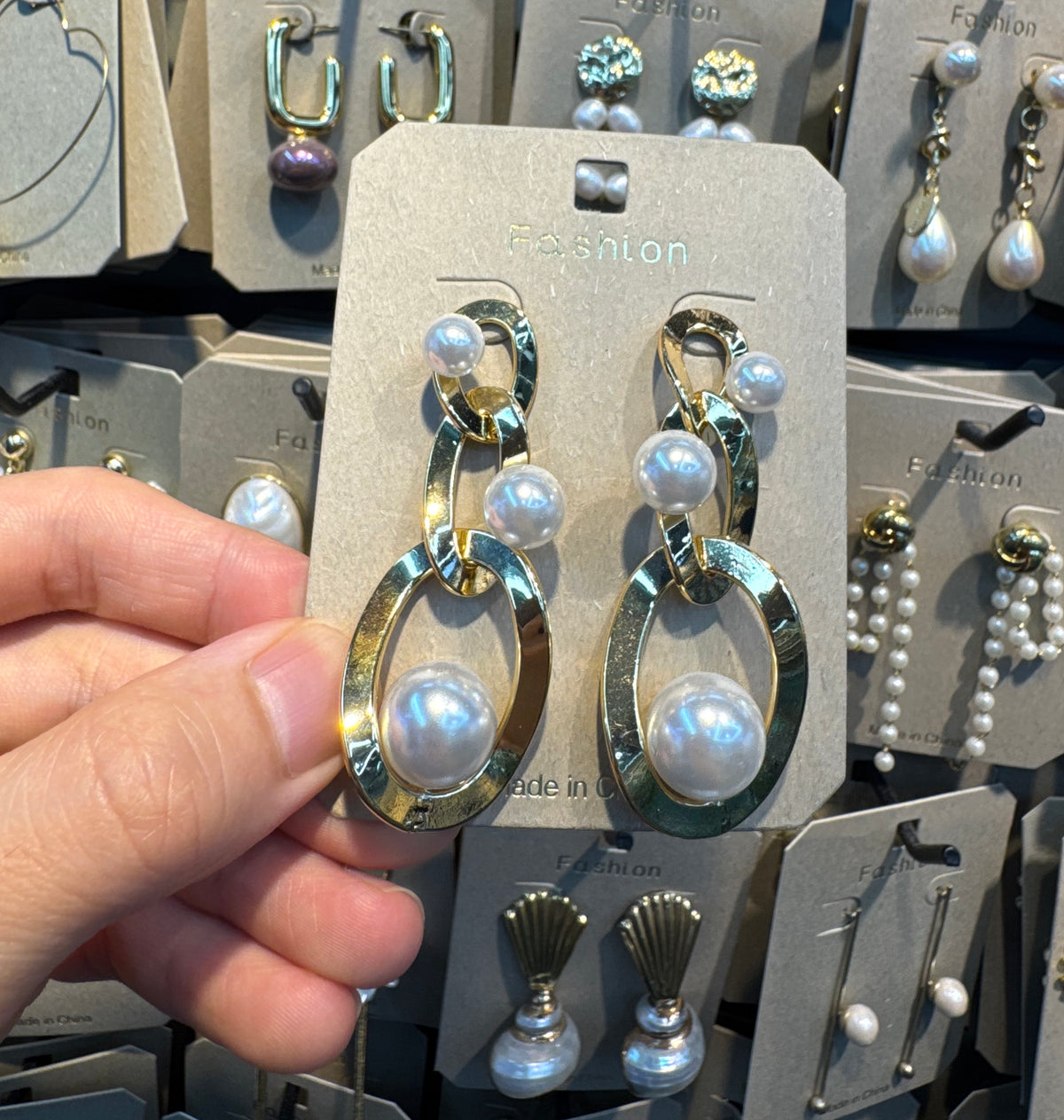 Sculpted Teardrop Pearl Earrings - W3-0425