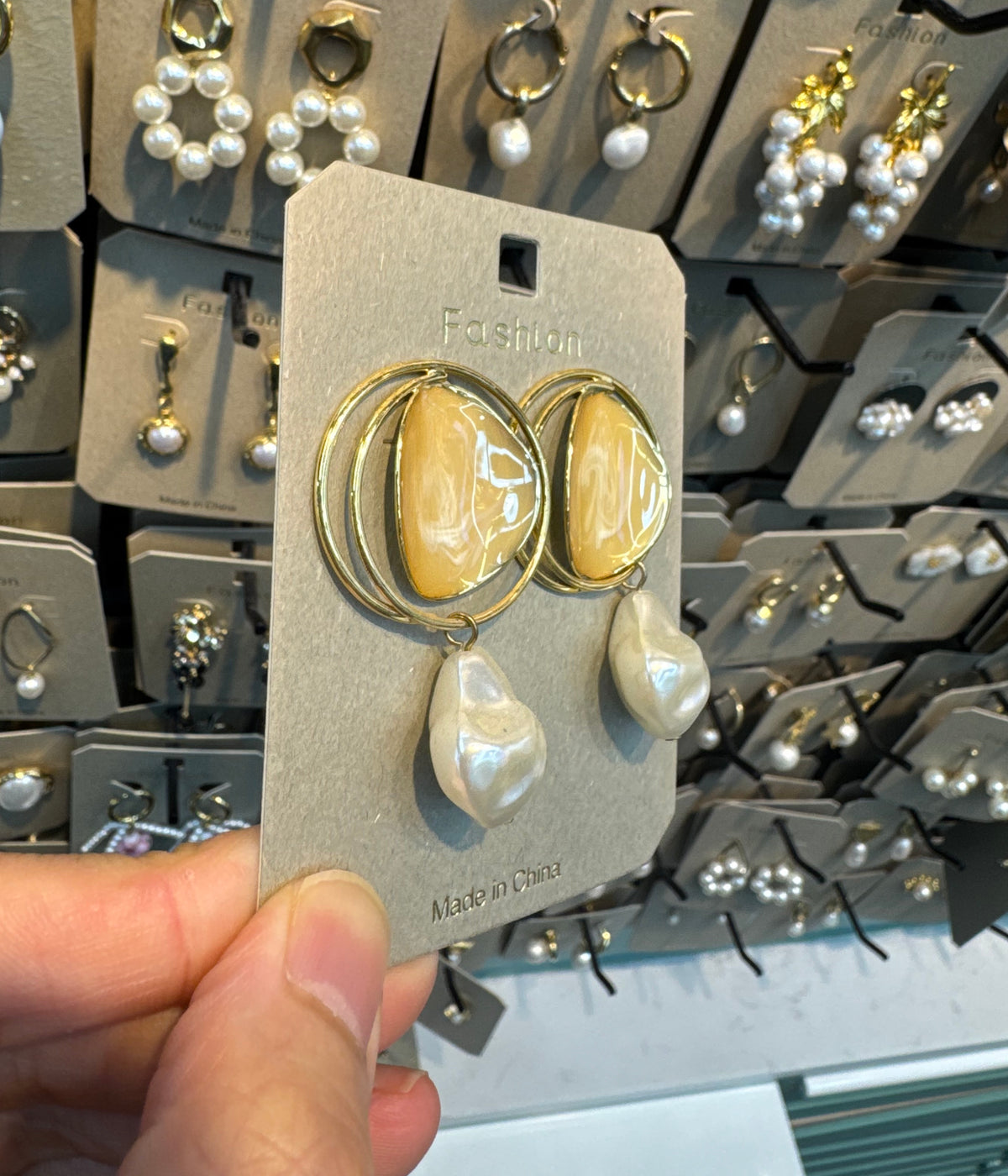 Layered Disc Baroque Pearl Earrings - W3-0433