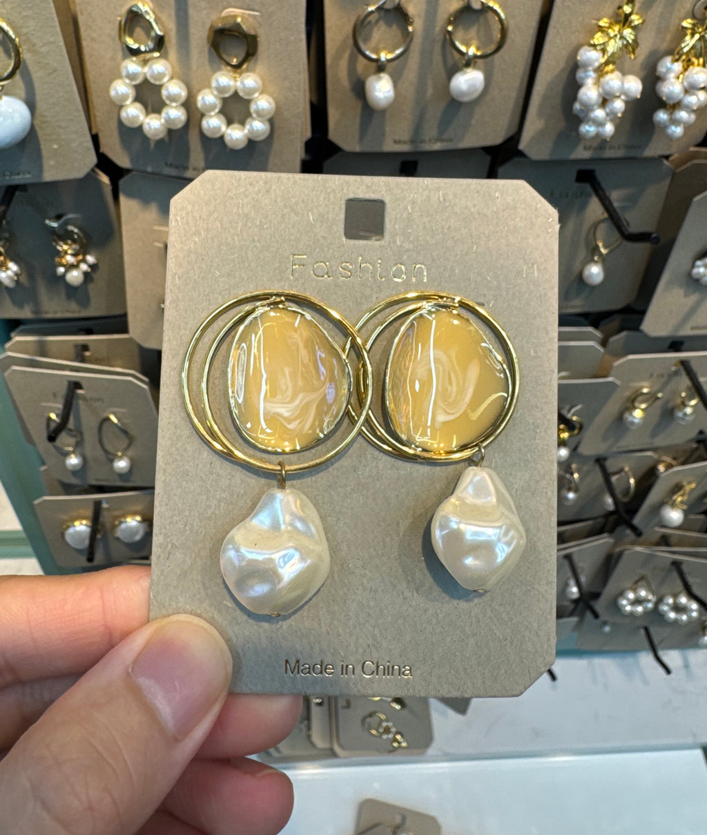 Layered Disc Baroque Pearl Earrings - W3-0433