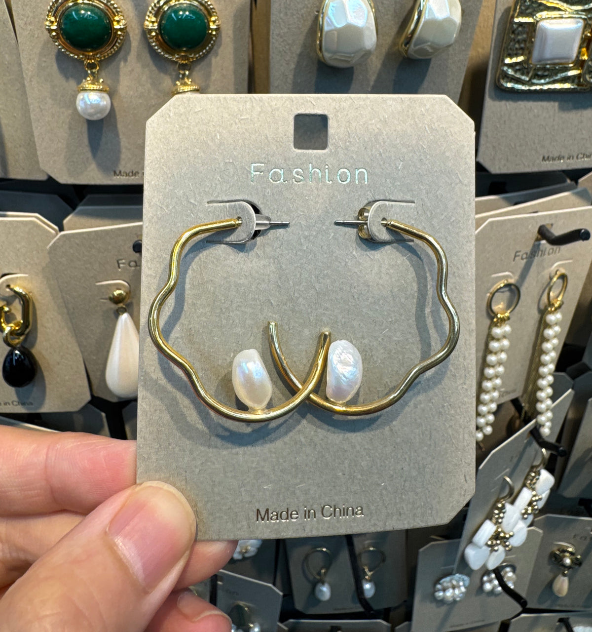 Wavy Open Hoop Pearl Earrings - W3-0454