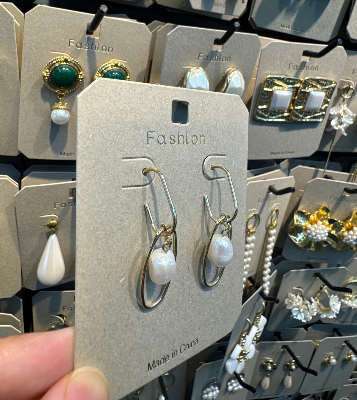 Oval Frame Pearl Hook Earrings - W3-0455