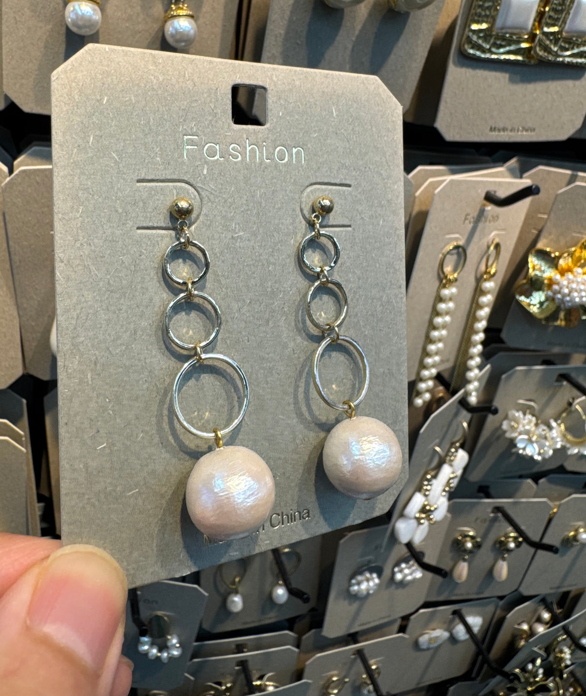Graduated Ring Pearl Drop Earrings - W3-0457