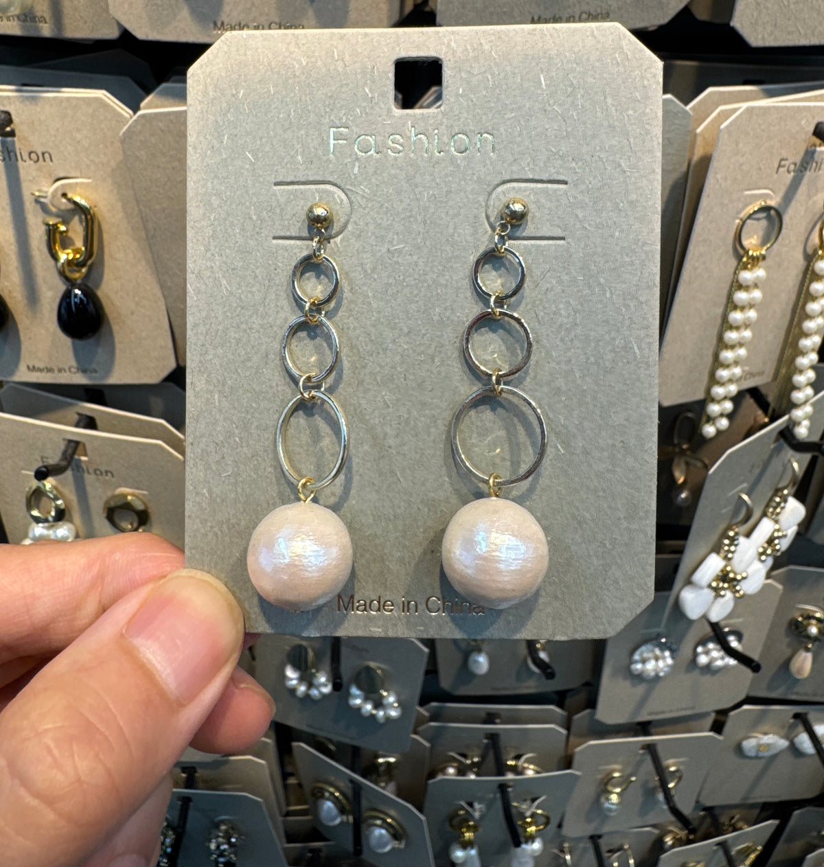 Graduated Ring Pearl Drop Earrings - W3-0457