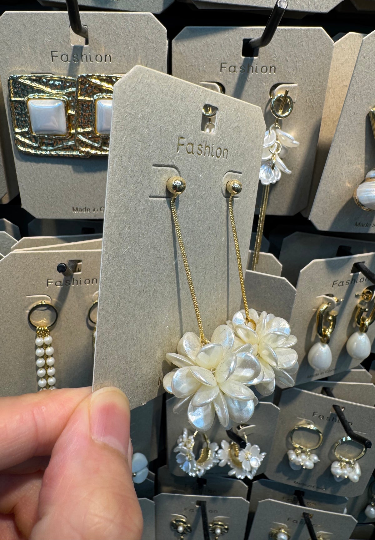 Long Chain Ivory Flower Earrings - W3-0460