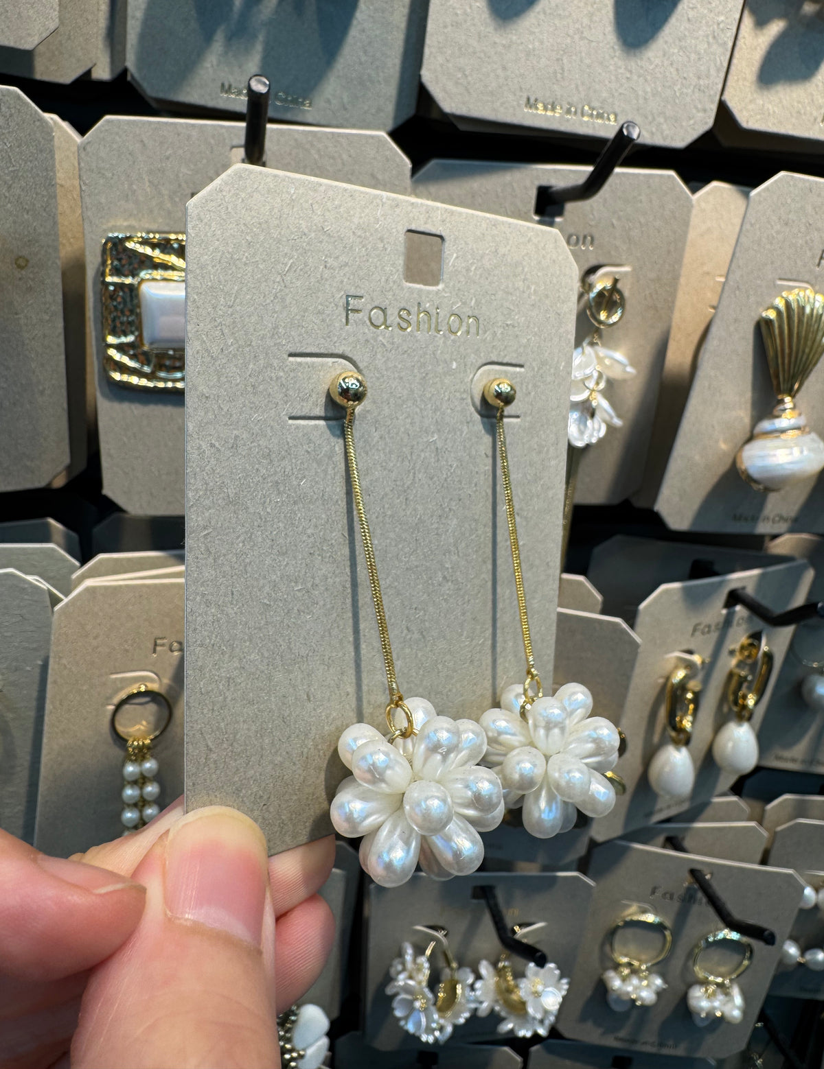 Pearl Flower Chain Drop Earrings - W3-0461