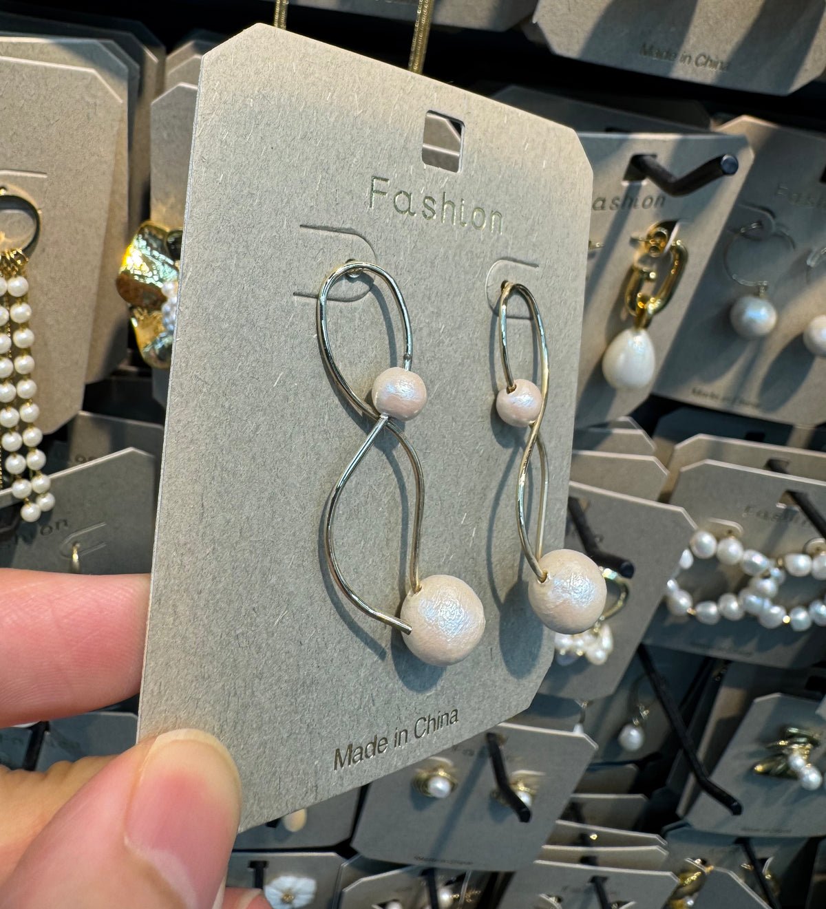 Twisted Double Loop Pearl Earrings - W3-0466