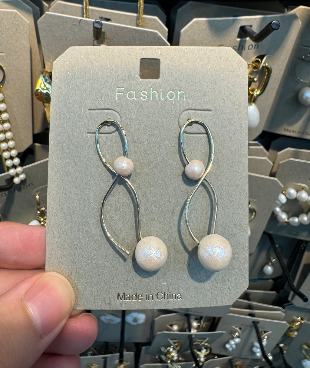 Twisted Double Loop Pearl Earrings - W3-0466