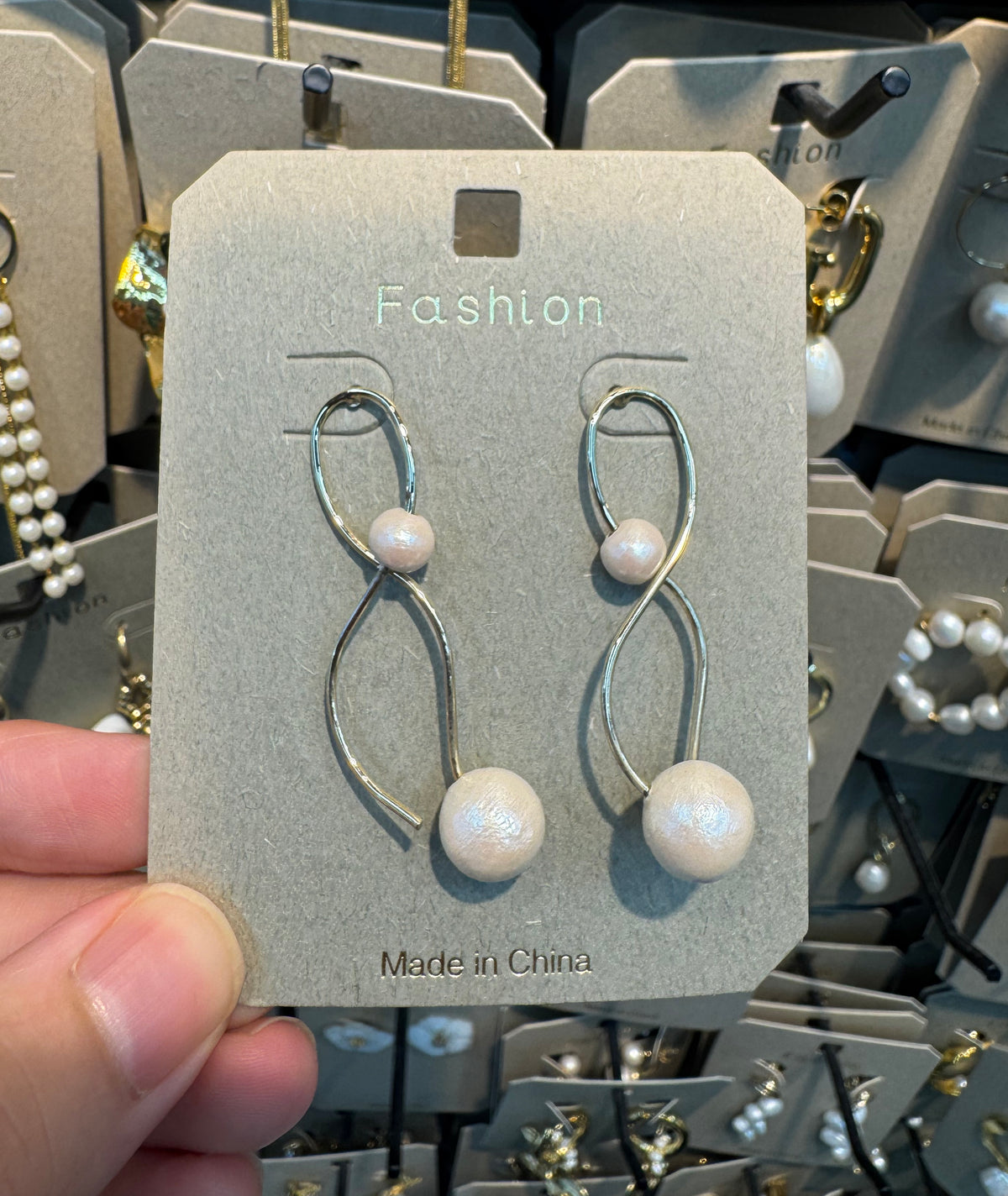 Twisted Double Loop Pearl Earrings - W3-0466