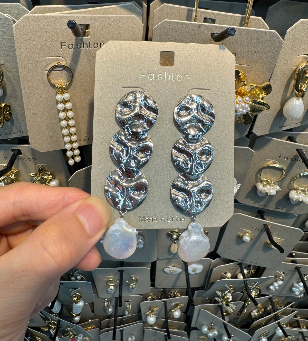 Triple Textured Disc Pearl Earrings - W3-0475