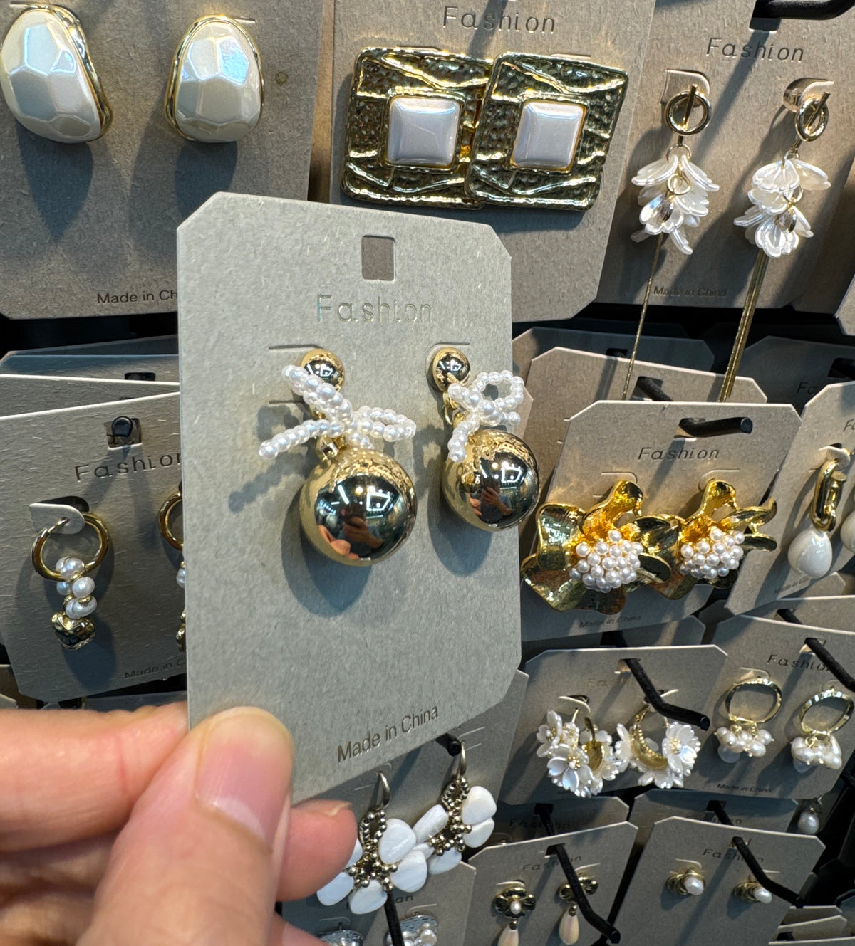 Pearl Bow Metallic Ball Earrings - W3-0503