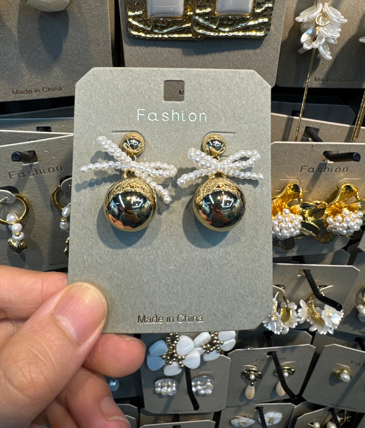 Pearl Bow Metallic Ball Earrings - W3-0503
