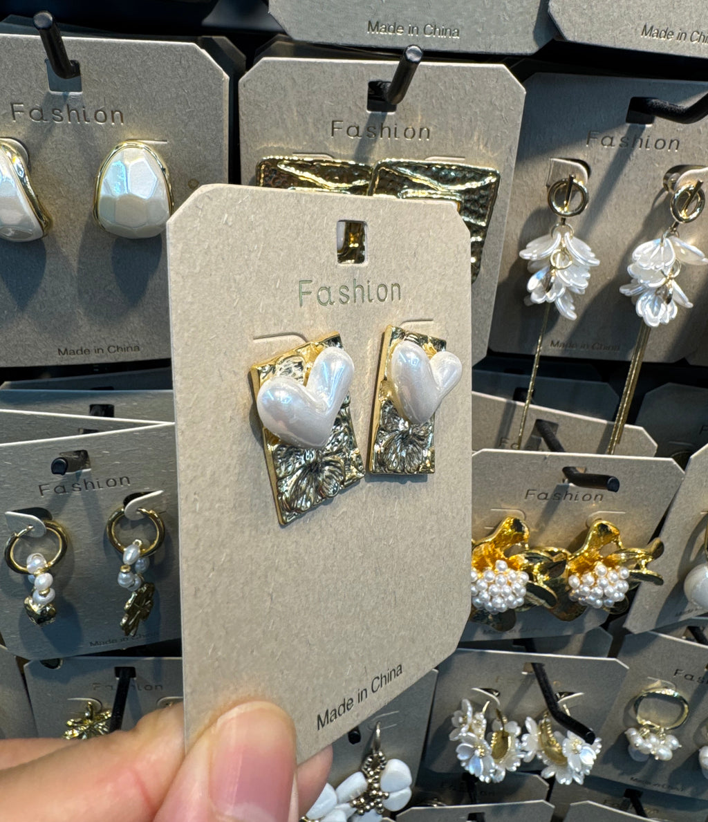 Textured Square Pearl Heart Studs - W3-0504