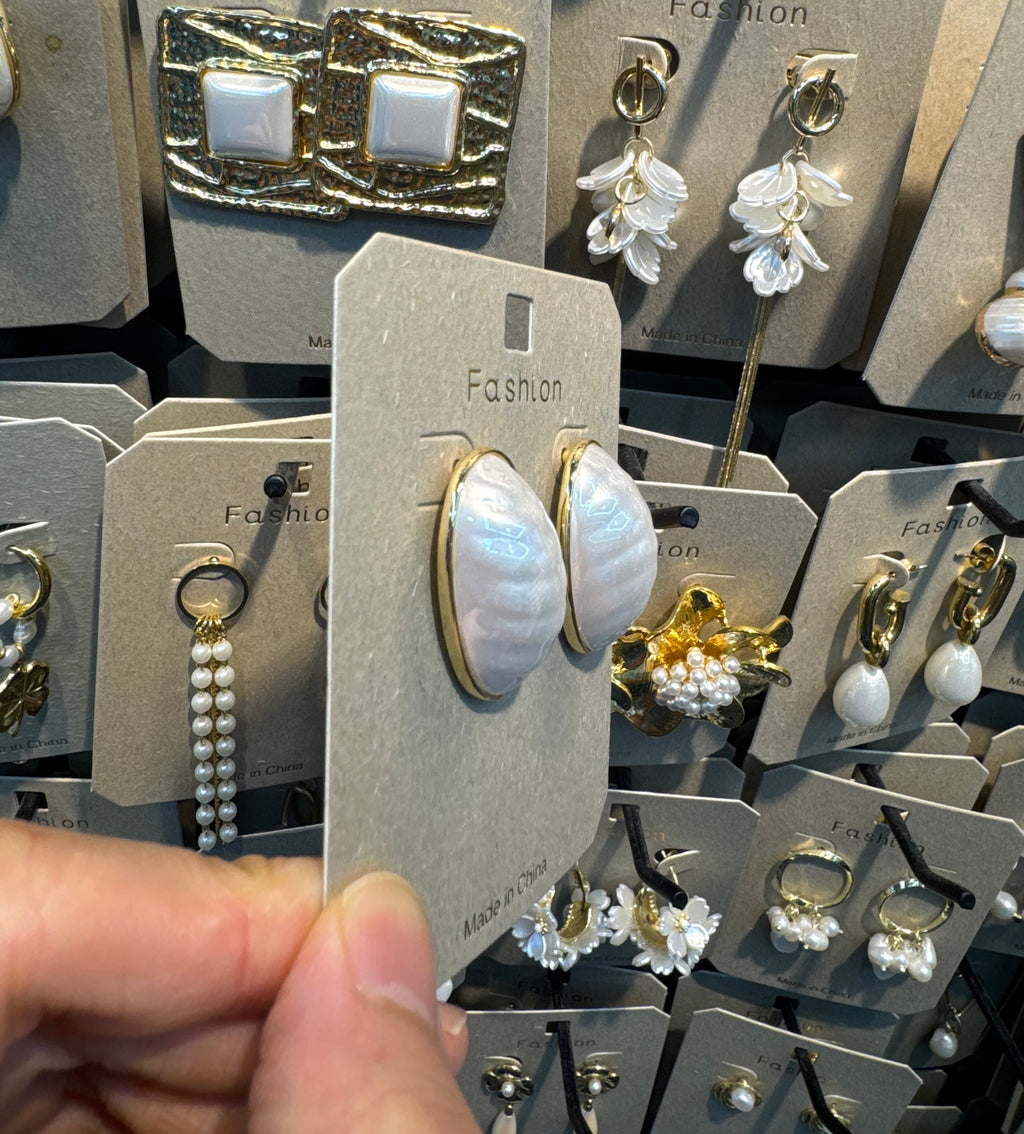 Oval Pearl Dome Stud Earrings - W3-0507