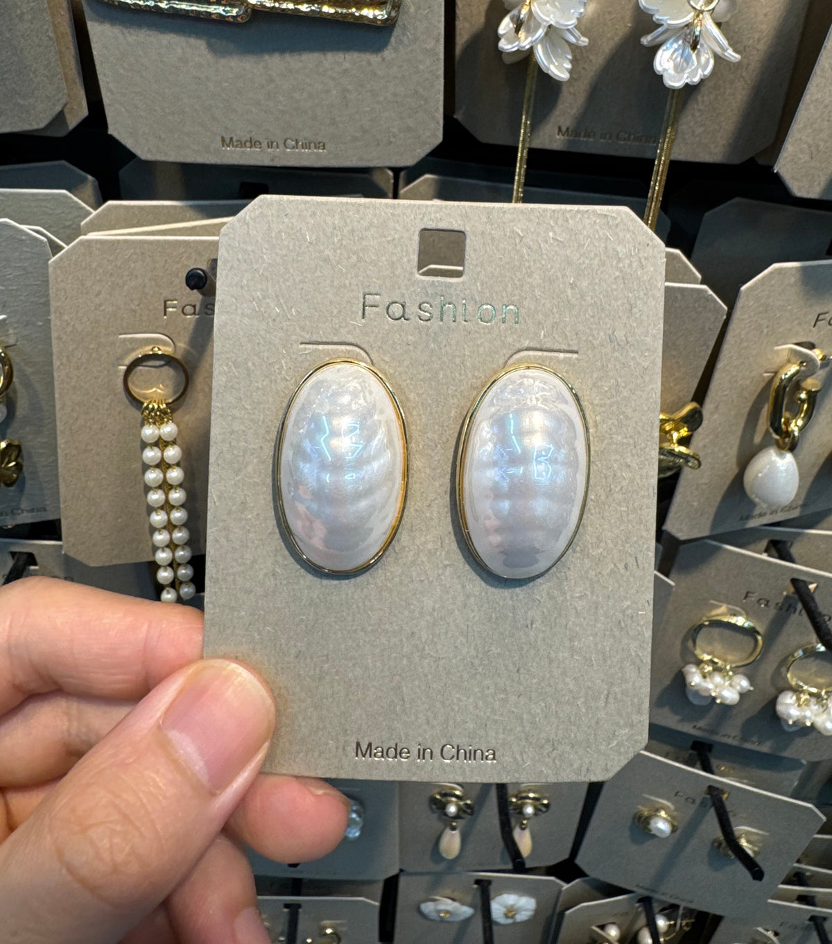 Oval Pearl Dome Stud Earrings - W3-0507