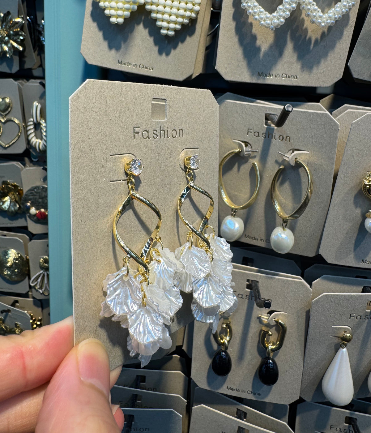 Geometric Pearl Petal Drop Earrings - W3-0523