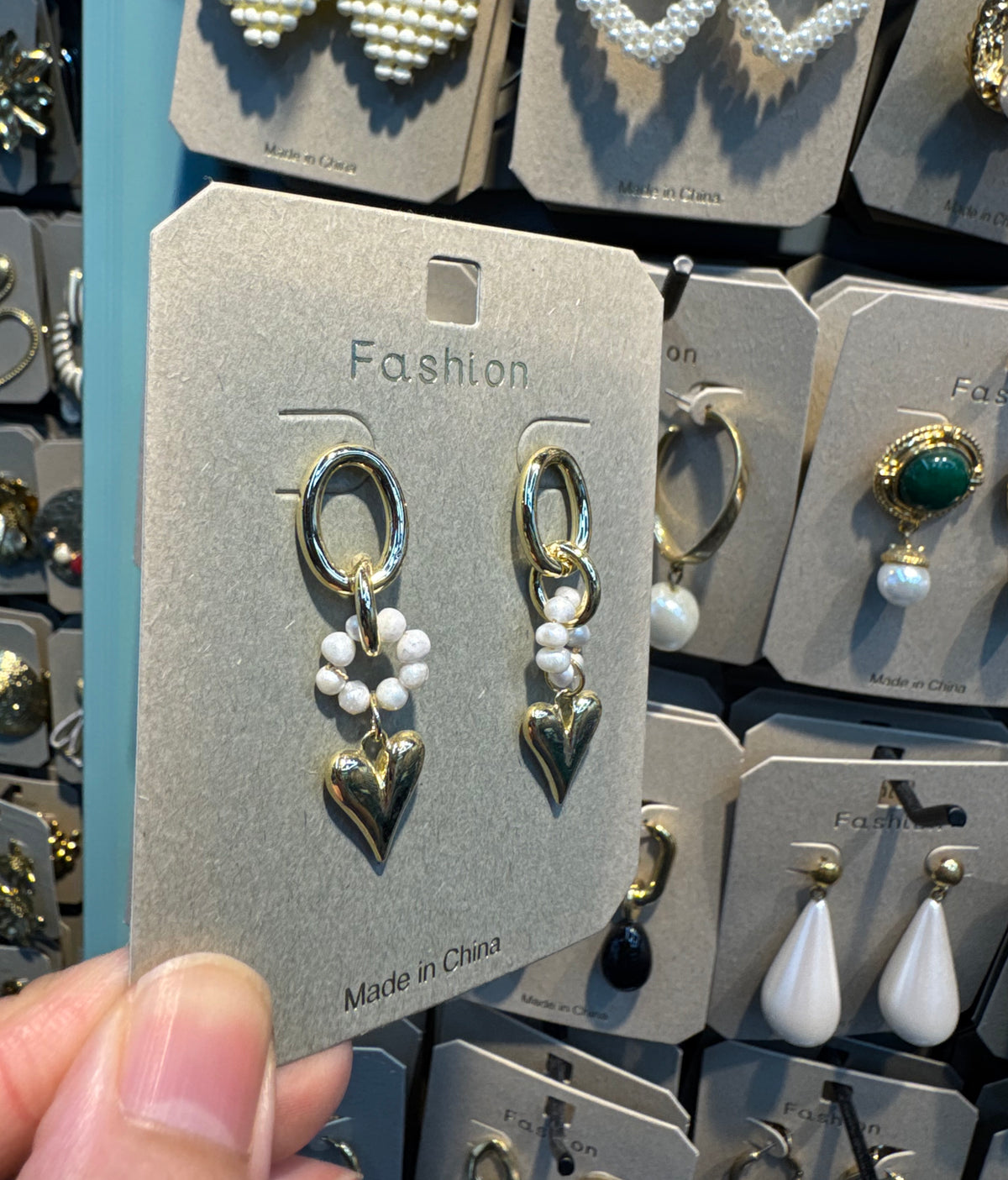 Oval Link Pearl Heart Earrings - W3-0530