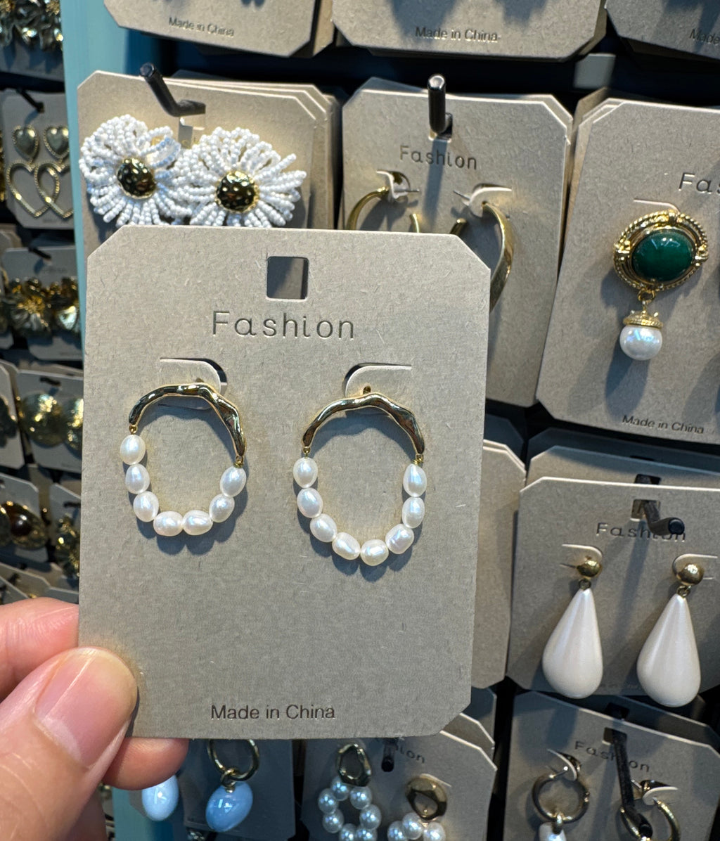 Mixed Texture Pearl Hoop Earrings - W3-0531