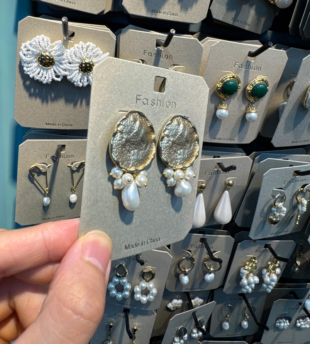 Textured Floral Pearl Drop Earrings - W3-0533