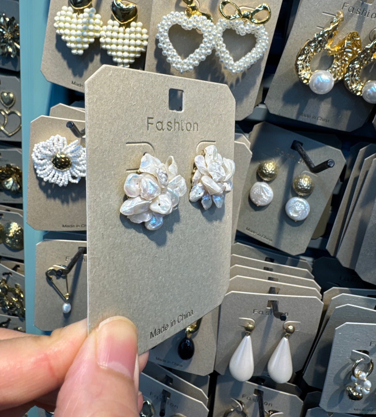 Pearl Petal Cluster Stud Earrings - W3-0545