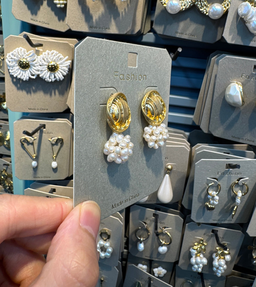 Framed Stud Pearl Flower Earrings - W3-0547