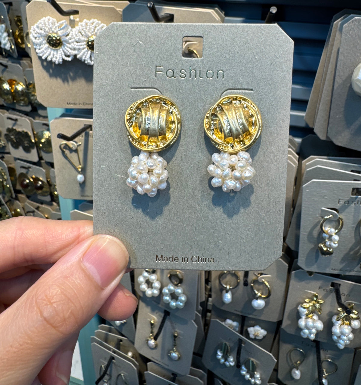 Framed Stud Pearl Flower Earrings - W3-0547