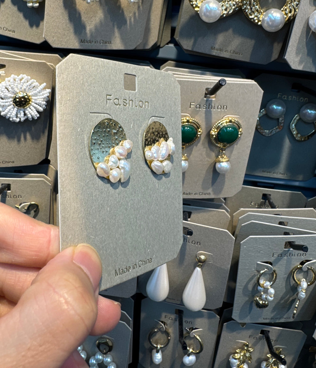 Hammered Pearl Cluster Stud Earrings - W3-0551