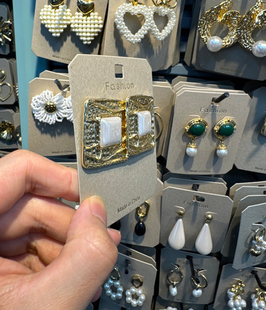 Layered Square Pearl Stud Earrings - W3-0553