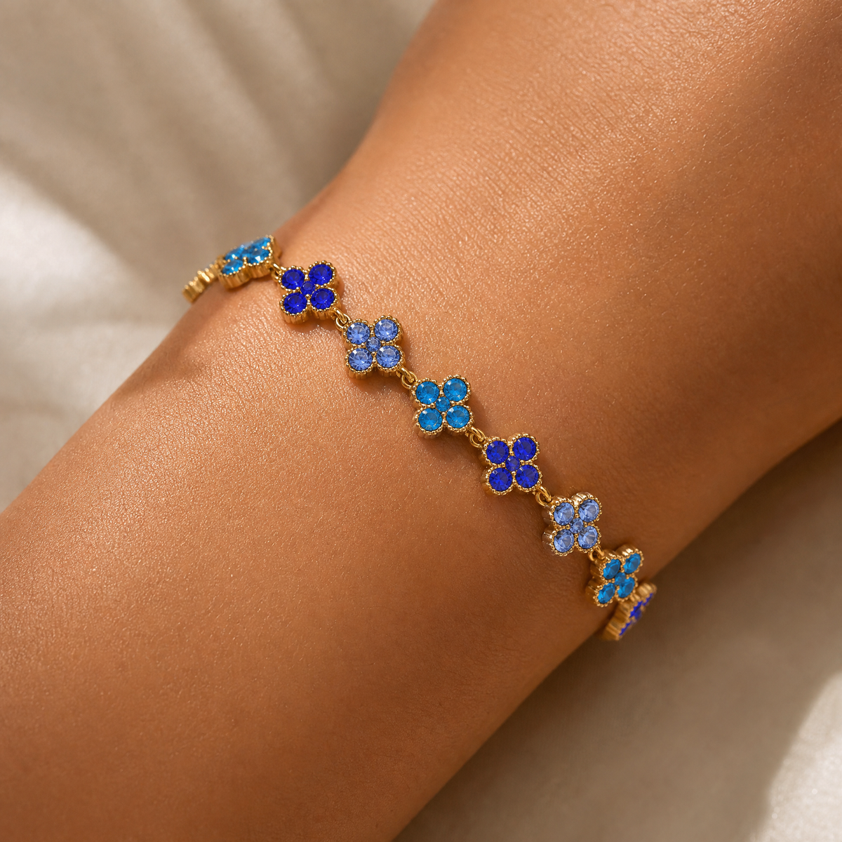 Ombre Crystal Clover Chain Bracelet, 18K Gold Plated Waterproof Four-Leaf Clover