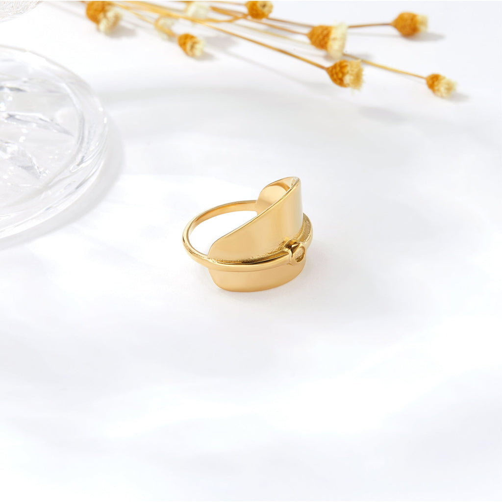 Saddle-Style Cigar Band Ring