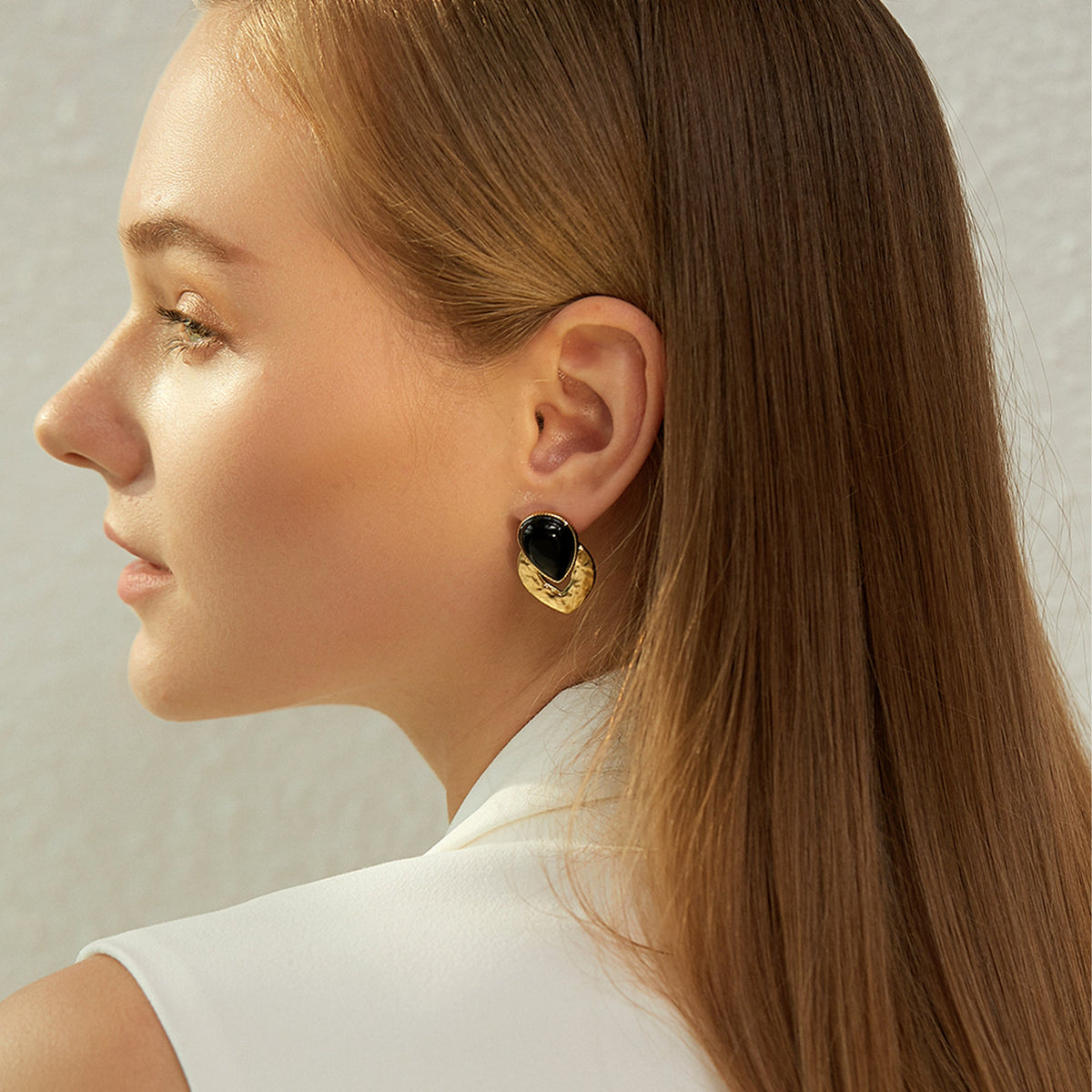 Black Teardrop Hammered Gold Statement Earrings, 15.4g